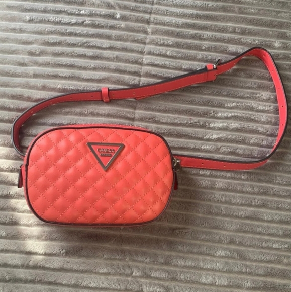 NWT! GUESS Caviar Quilted Large Zip Around Gussetted Belt Bag Bum Bag Coral Neon - Picture 7 of 17